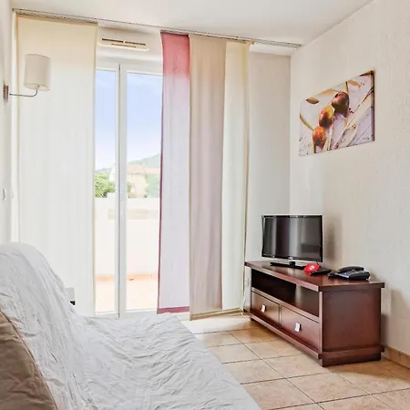 Hotel Comfort Six-fours 3*